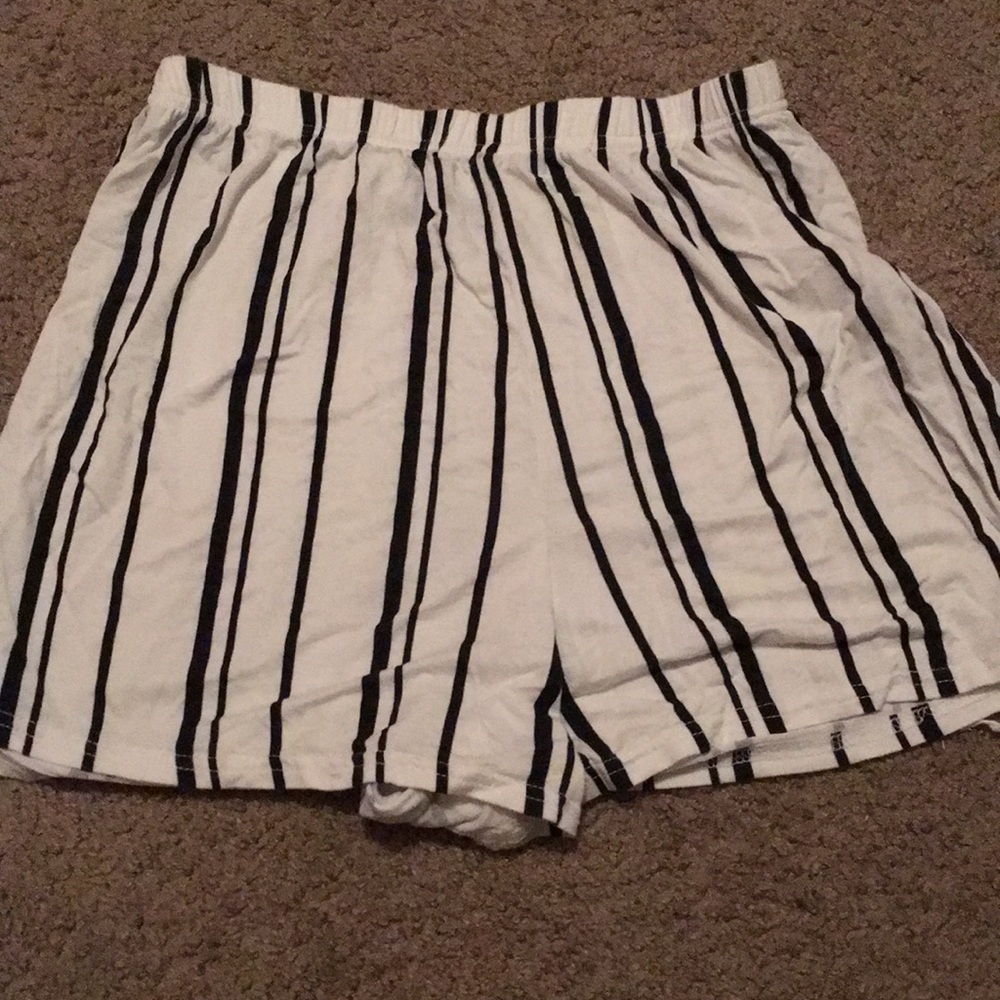 Stripped shorts 4